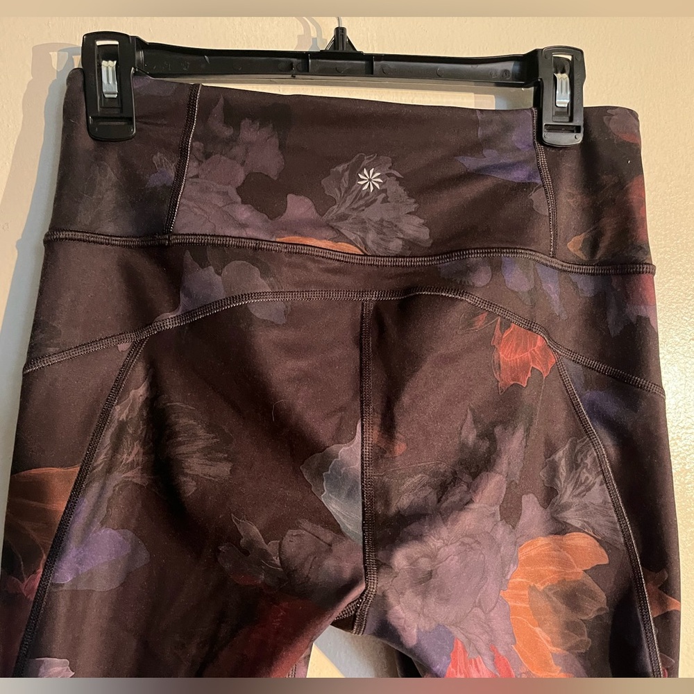 Athleta Rainier tight-fall leaves print medium